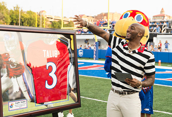 Football star keeps it real Kansas Alumni Magazine